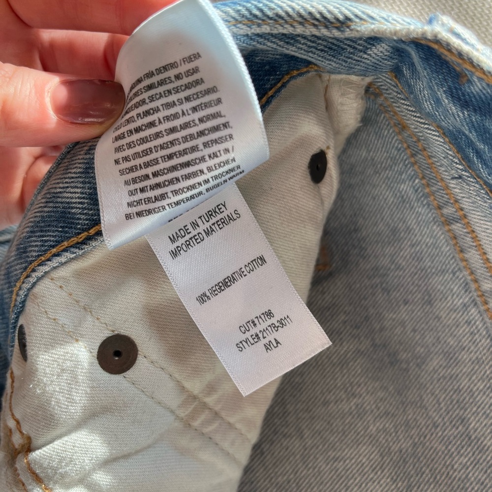 Citizens of Humanity Ayla Raw Hem Crop - Picture 10 of 10